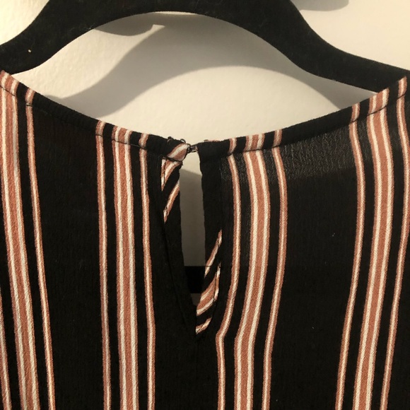 3/4 Sleeve Romper - Picture 5 of 7